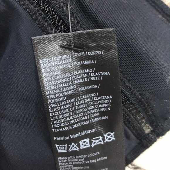 IVY PARK® Mesh Panel Crop Top - Picture 9 of 9